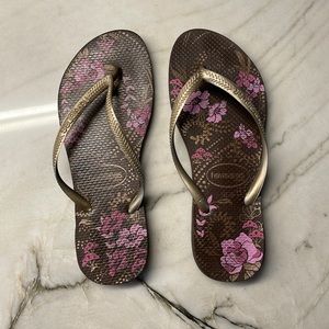 Havaianas Women's Slim Organic Flip Flop Sandals -  Brown/ Pink Floral size 6